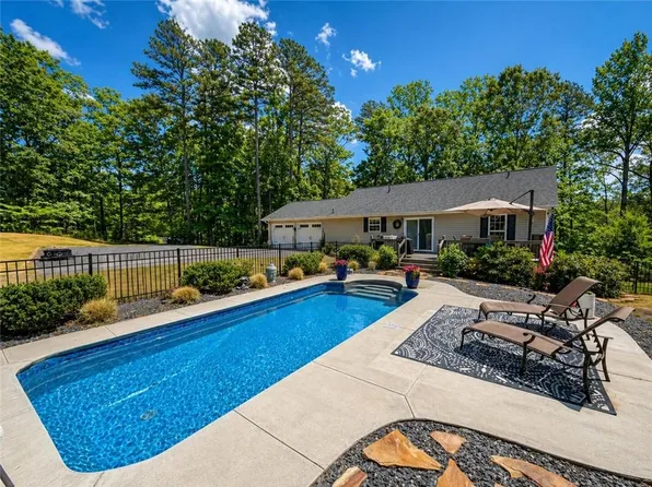 430 Valley Rd, Dawsonville, GA 30534