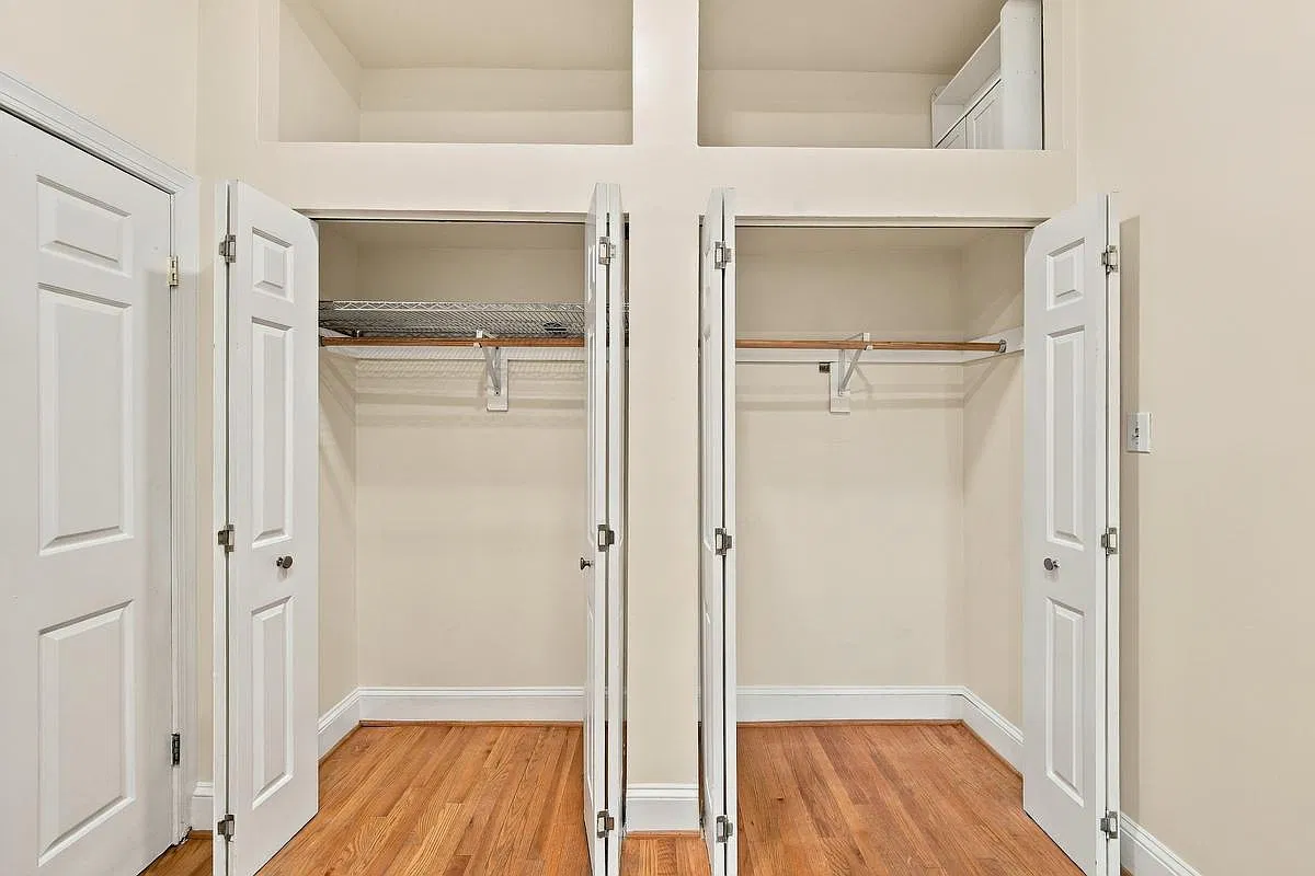 2 bed, 1163 sqft, $3,198 — Photo 4