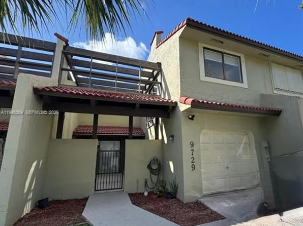 9729 Costa Del Sol Blvd #Townhouse C-101, Miami, FL 33178