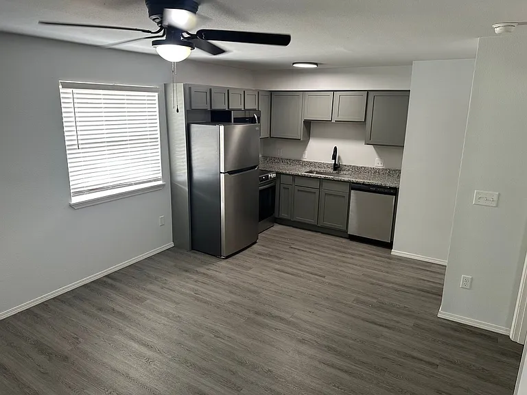 1201 Backus Ave — Photo 4
