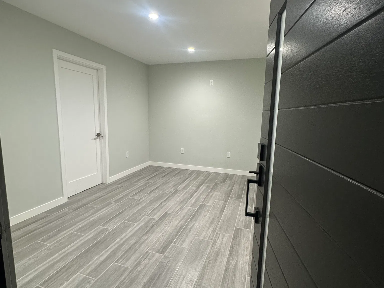 1 bed, 400 sqft, $2,200 — Photo 2