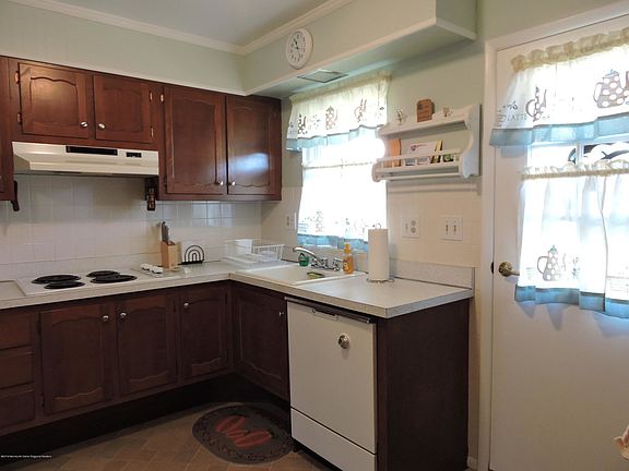4th image of 542A Sheffield Ct #100A