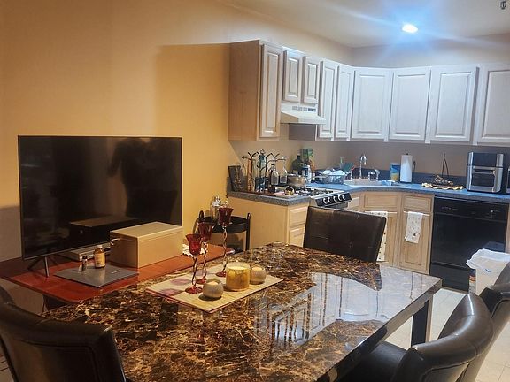 3rd image of 239 Orchard St #3J