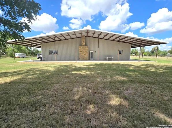 14929 WISDOM RD, Atascosa, TX 78002