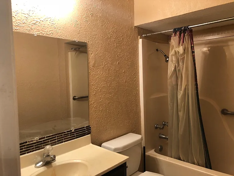 323 Kingsport St — Photo 3