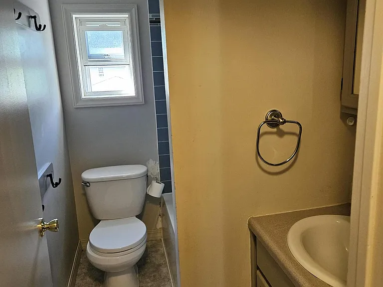 465 W Main St — Photo 8