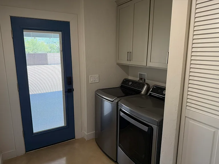 426 S Stratford Dr — Photo 55