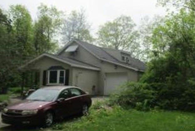 2nd image of 41 Woodland Rd