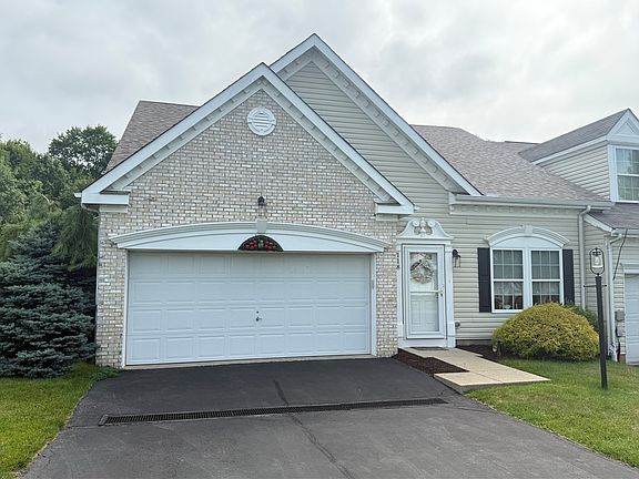 2nd image of 118 Wagen Dr