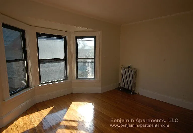 31 Quint Ave #2 — Photo 6