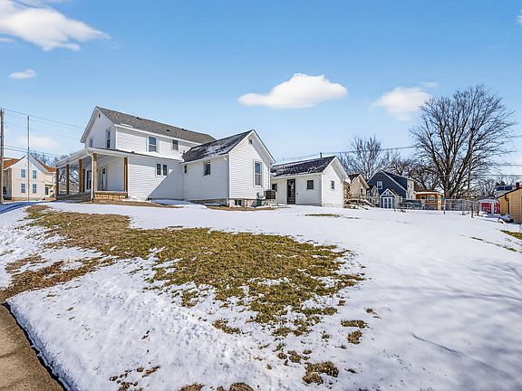 3rd image of 2929 N 3rd St