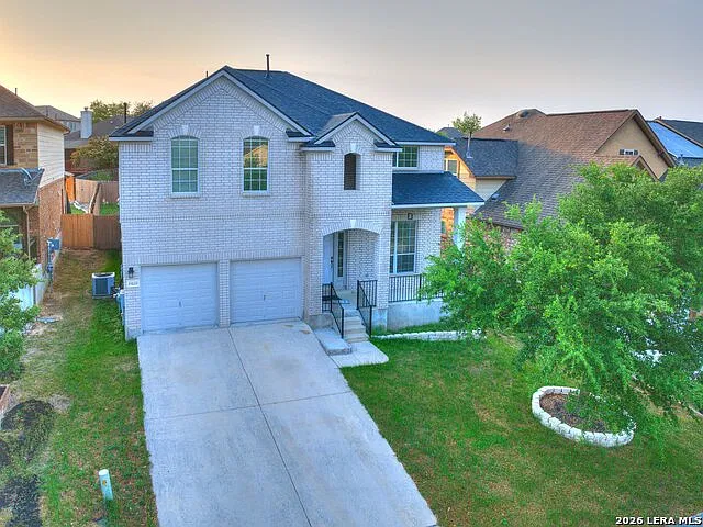 4 bed, 3.0 bath, 2796 sqft, $2,500 — Photo 1