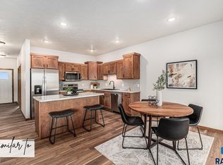 9209 W 43rd St, Sioux Falls, SD 57106