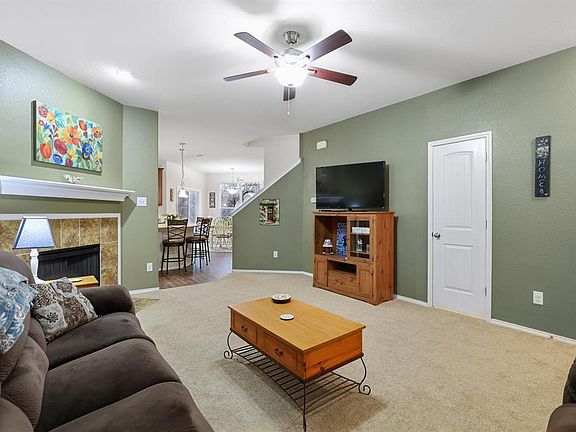 4th image of 2028 Bridgeport Dr