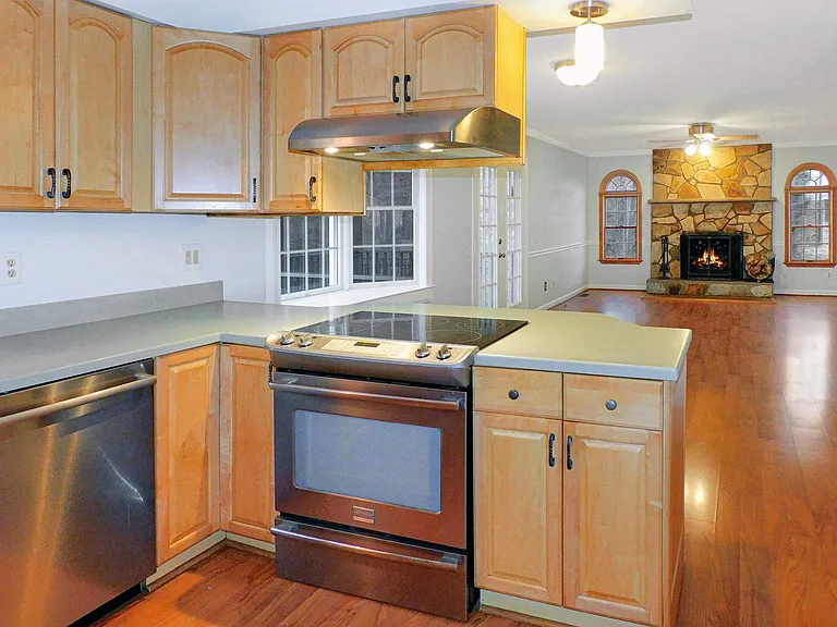 1332 Redwood Cir — Photo 3