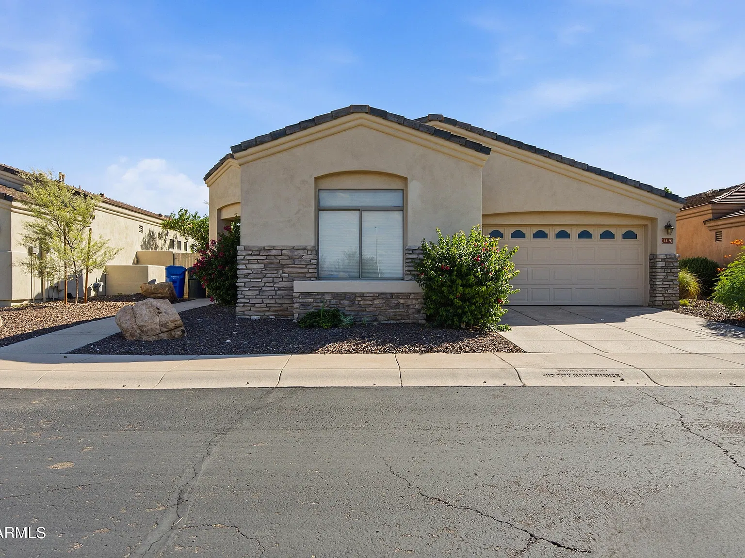 3 bed, 2.0 bath, $2,400 — Photo 1