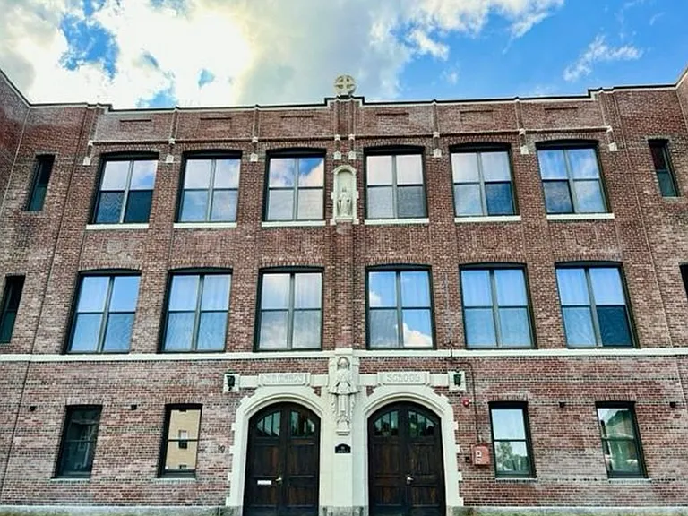 90 Washington St #103 — Photo 9