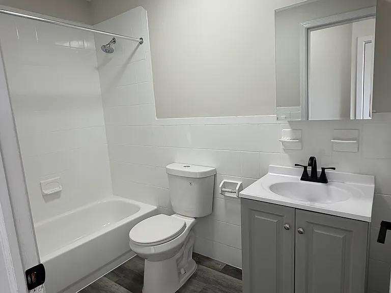 168 N Grove St #205 — Photo 9