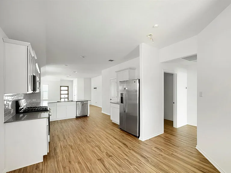 120 Milliner Loop — Photo 6