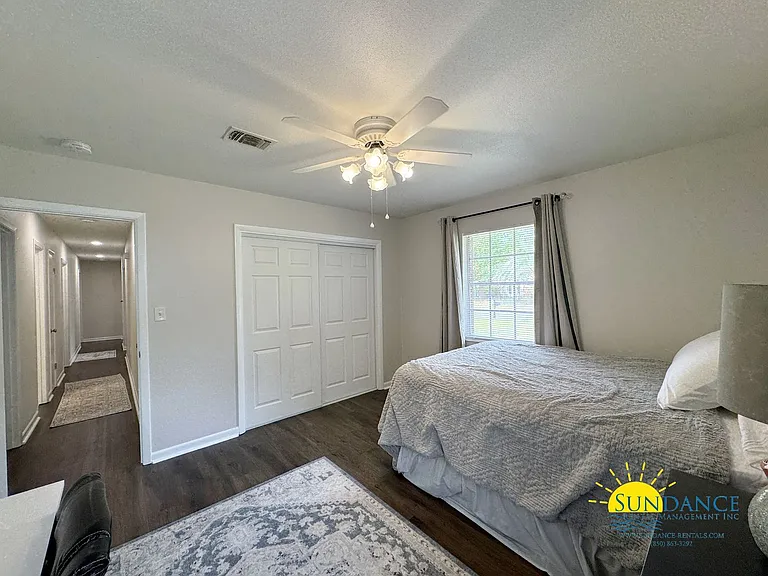 606 Camborne Ave NE — Photo 15