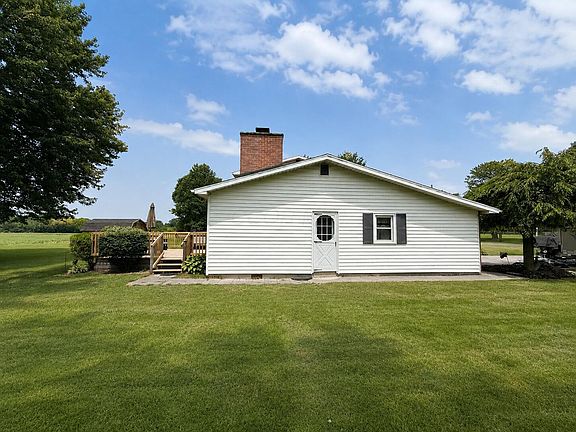 3rd image of 1105 Forest Hill Dr