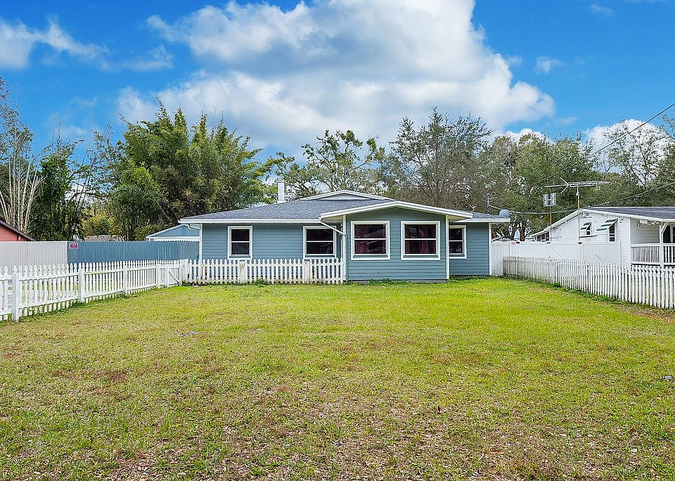 1st image of 2914 Villa Dr