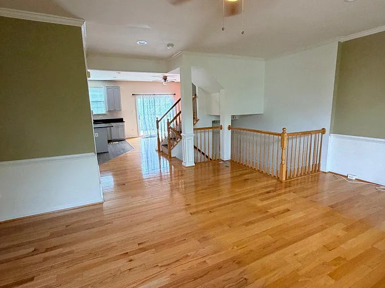 21784 Oakville Ter — Photo 5