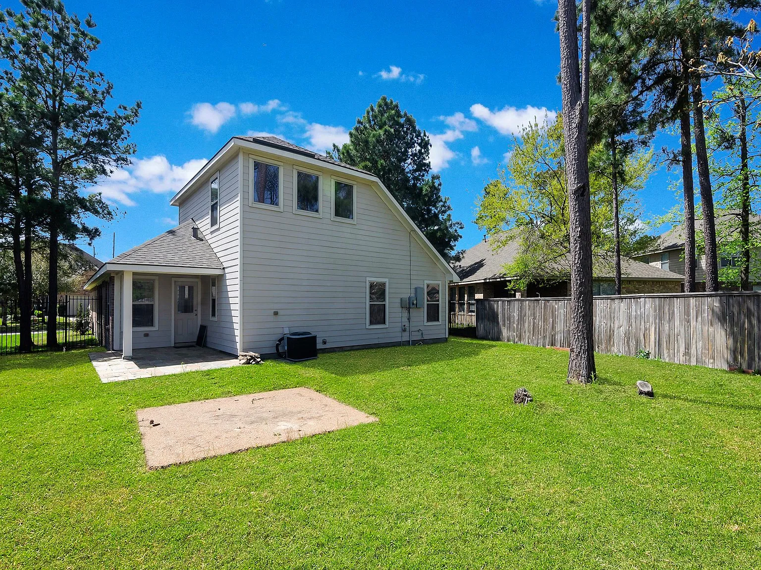 4 bed, 3.0 bath, 2363 sqft, $2,750 — Photo 4