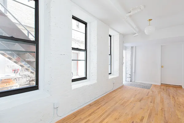 Rented by Compass | media 13