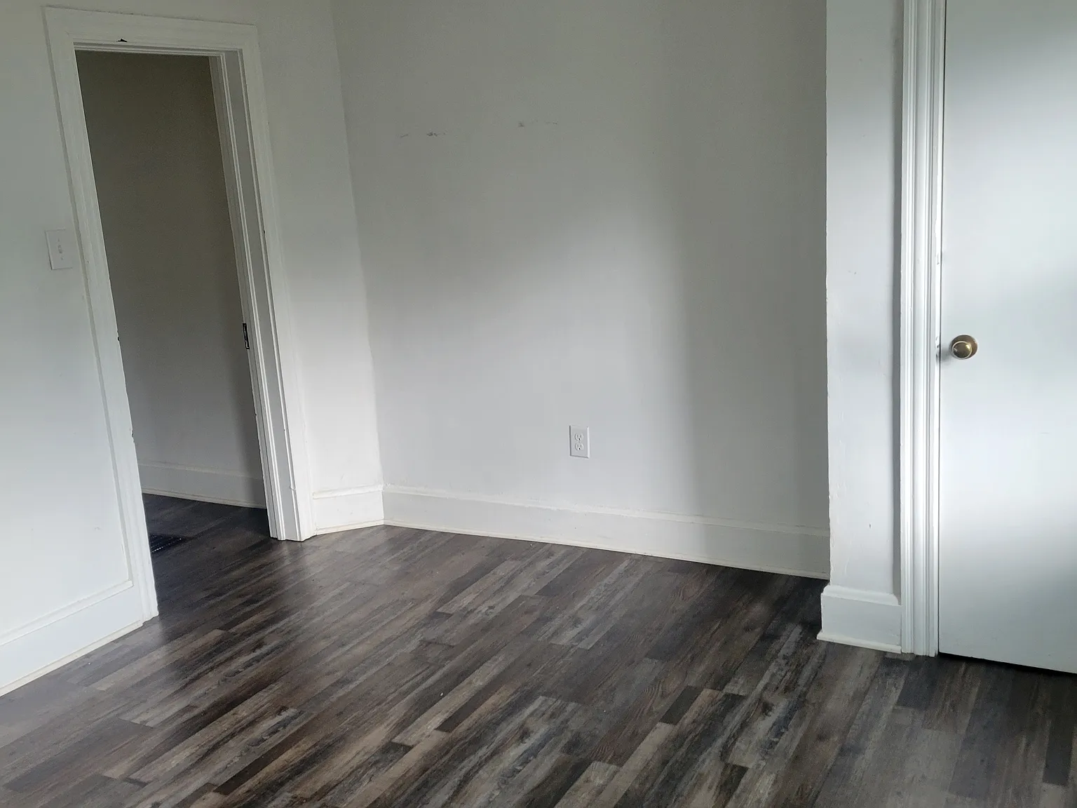 2 bed, 1000 sqft, $1,400 — Photo 4