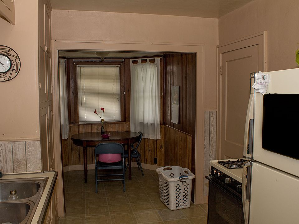 Front House - Kitchen