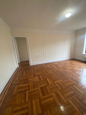 5th image of 50 Seaman Ave #5F