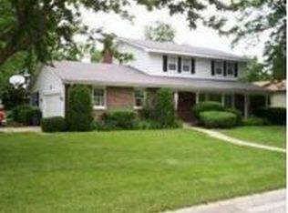 1272 W Satinwood Ln, Whitewater, WI 53190