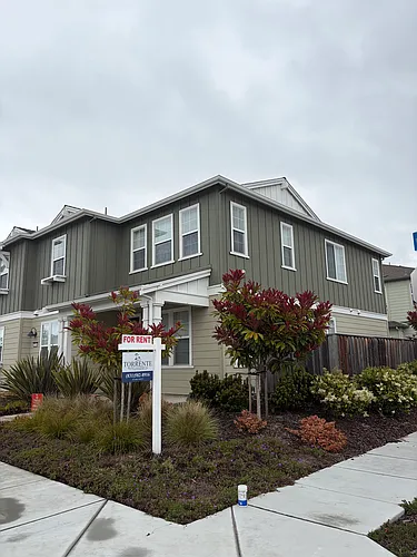 2764 4th Ave Photo 1