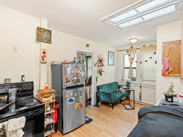 53-31 Woodside Avenue image 6 of 8