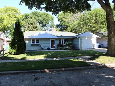 4002 S Kirkwood Ave, Saint Francis, WI, 53235