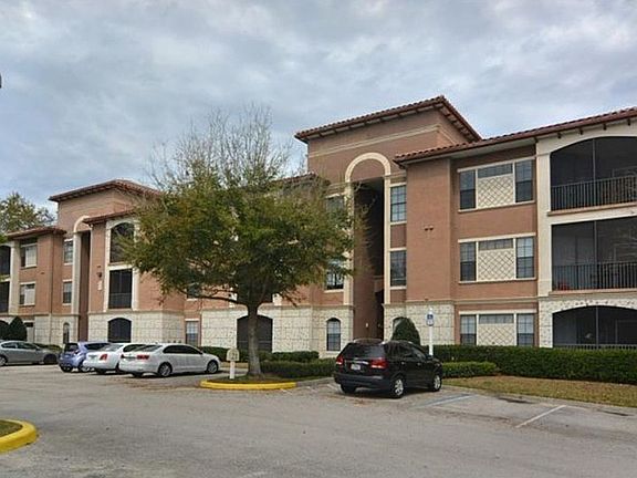 2nd image of 6177 Metrowest Blvd Unit 208