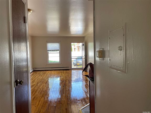 4th image of 680 Evelyn Ave APT 1