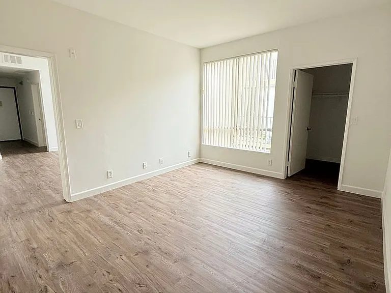 Perfectly situated 2 bedroom and 2 bathroom ! — Photo 22