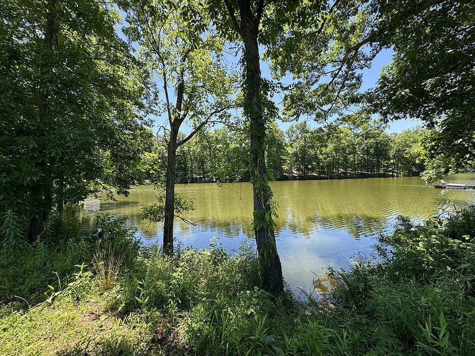 1st image of 384 Duck Blind Rd