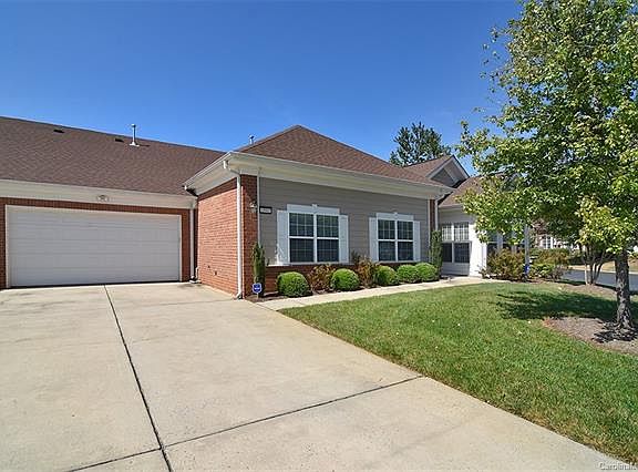 2nd image of 1943 McKirkland Ct