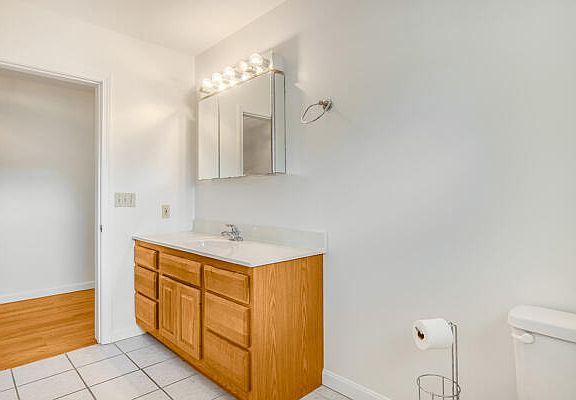 5th image of 6 Hobson Avenue #7