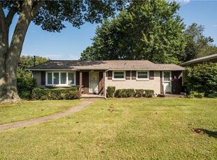 1644 Charlton Heights Rd, Coraopolis, PA 15108