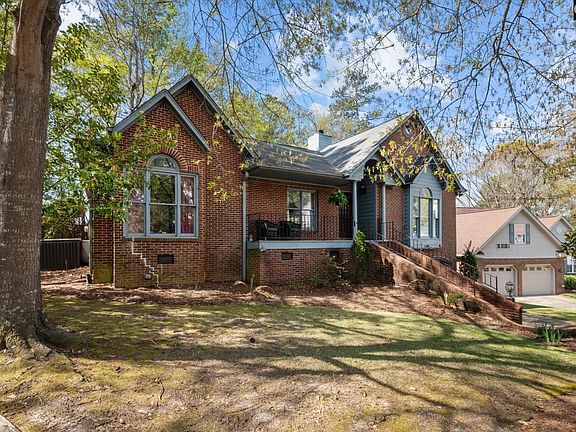 3rd image of 18 Saddleback Ledge Ct