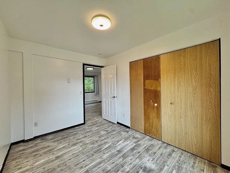 8178 Threadneedle St #B — Photo 20