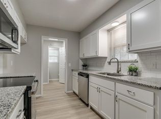 809 Holly Hill Rd, Edmond, OK 73003