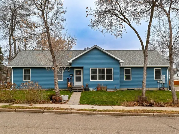 1714 University Ave W, Minot, ND 58703