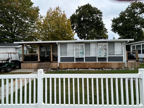490 Empire Rd #For201, Pt Colborne, ON L0S 1R0