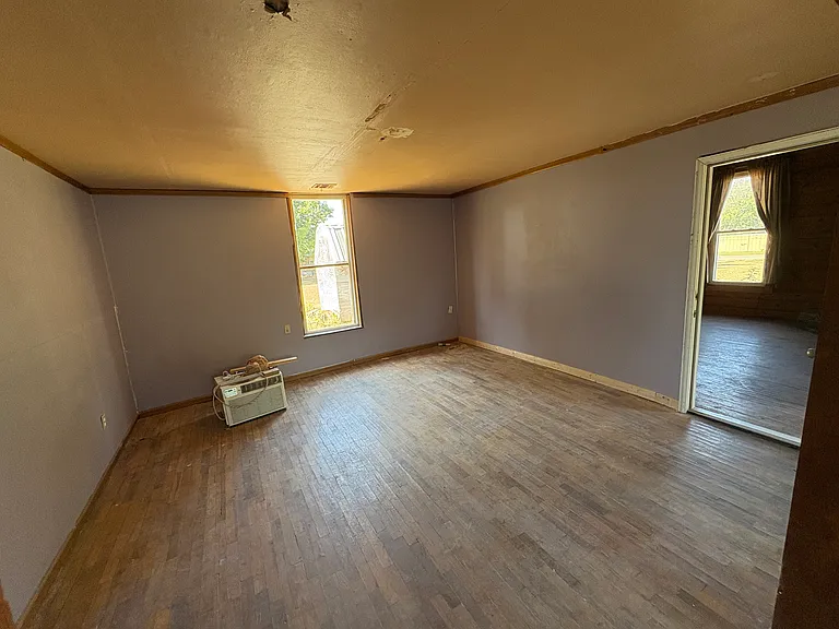 603 W Apache St — Photo 4