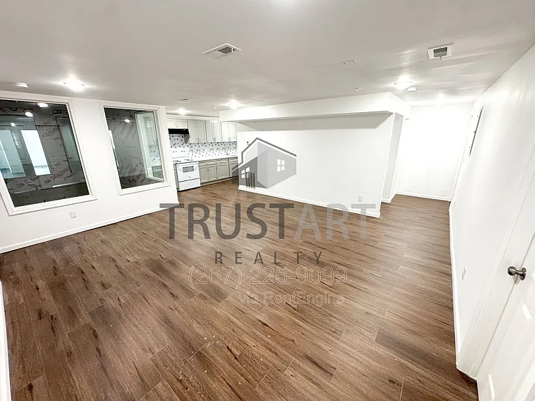 2317 N 15th St #4 — Photo 5